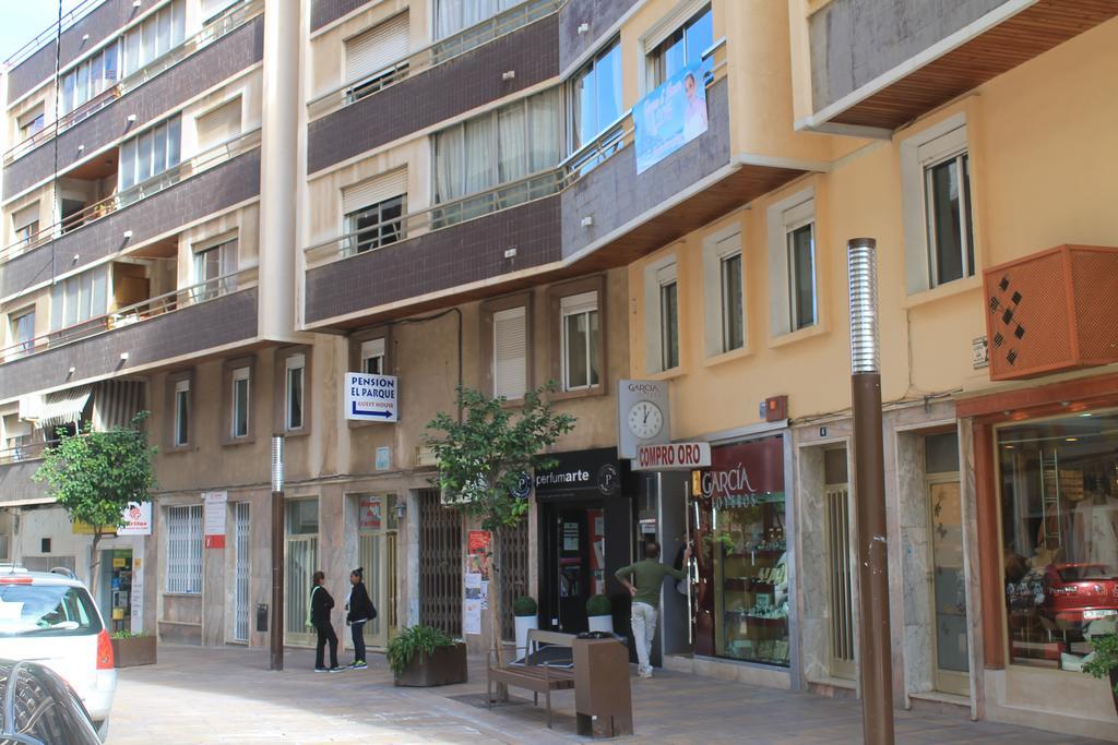 Pension El Parque Calpe Buitenkant foto